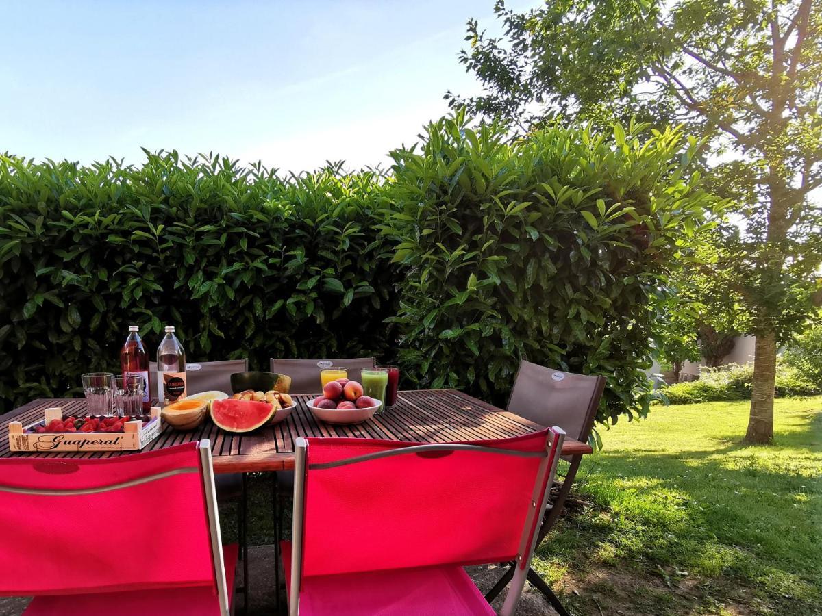 Au 11 T3 Duplex, Village Vacances, Piscines, Parking Saint-Geniez-dʼOlt 外观 照片