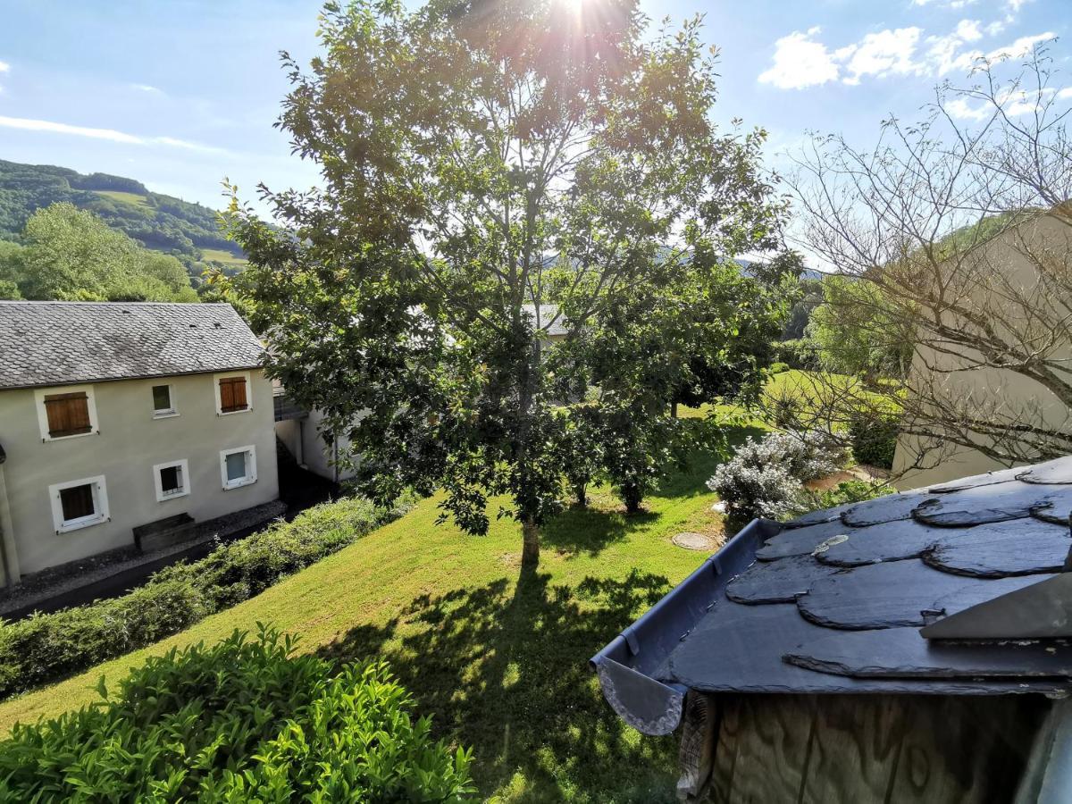 Au 11 T3 Duplex, Village Vacances, Piscines, Parking Saint-Geniez-dʼOlt 外观 照片